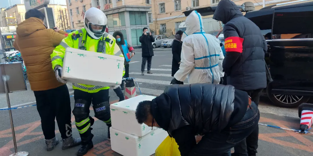 右下张智总经理